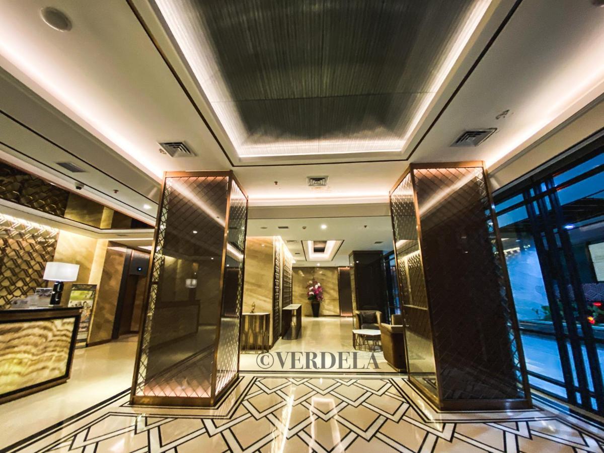 Verdela Pollux Meisterstadt Batam Apartement Ngoại thất bức ảnh