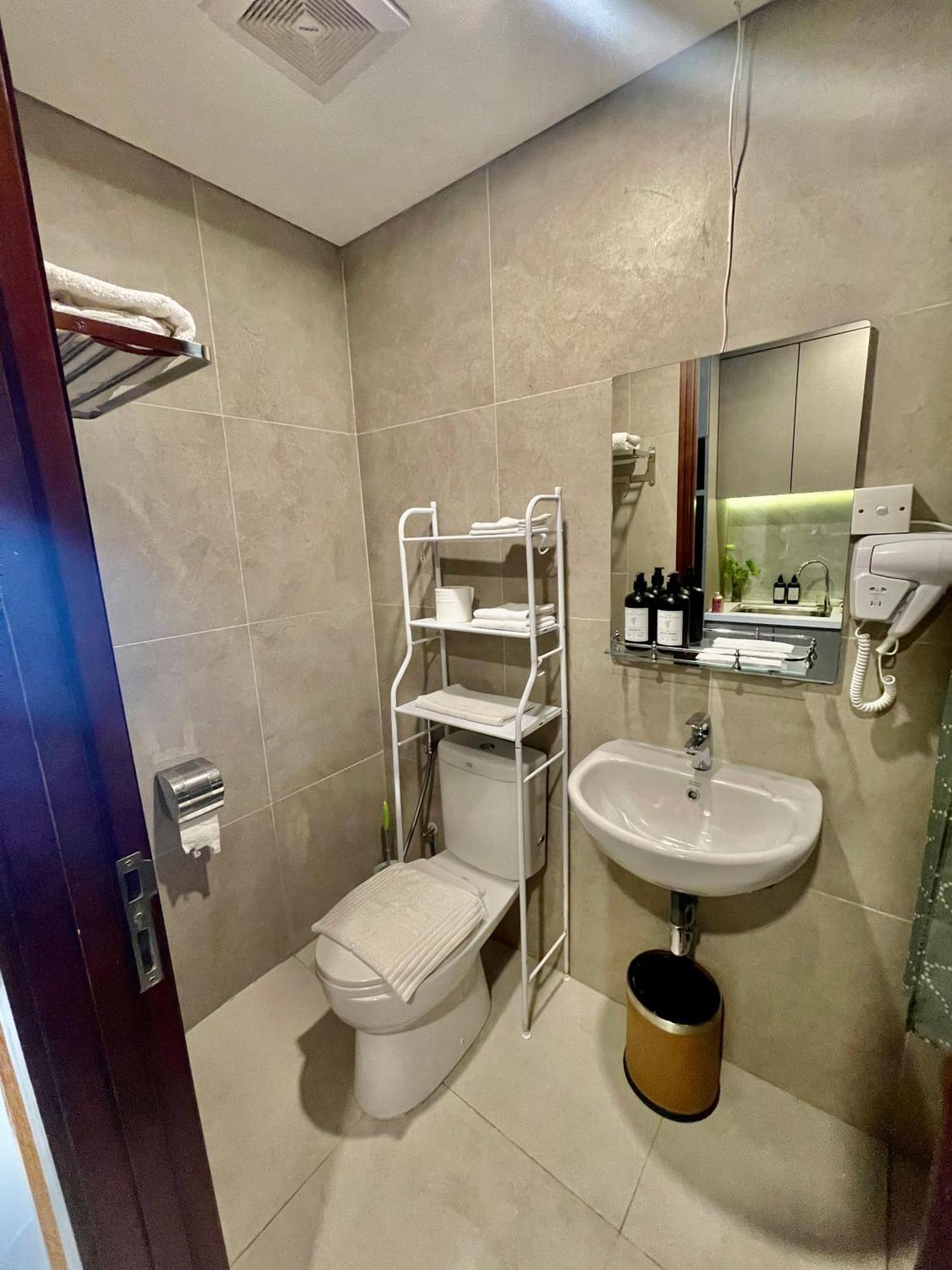 Verdela Pollux Meisterstadt Batam Apartement Ngoại thất bức ảnh