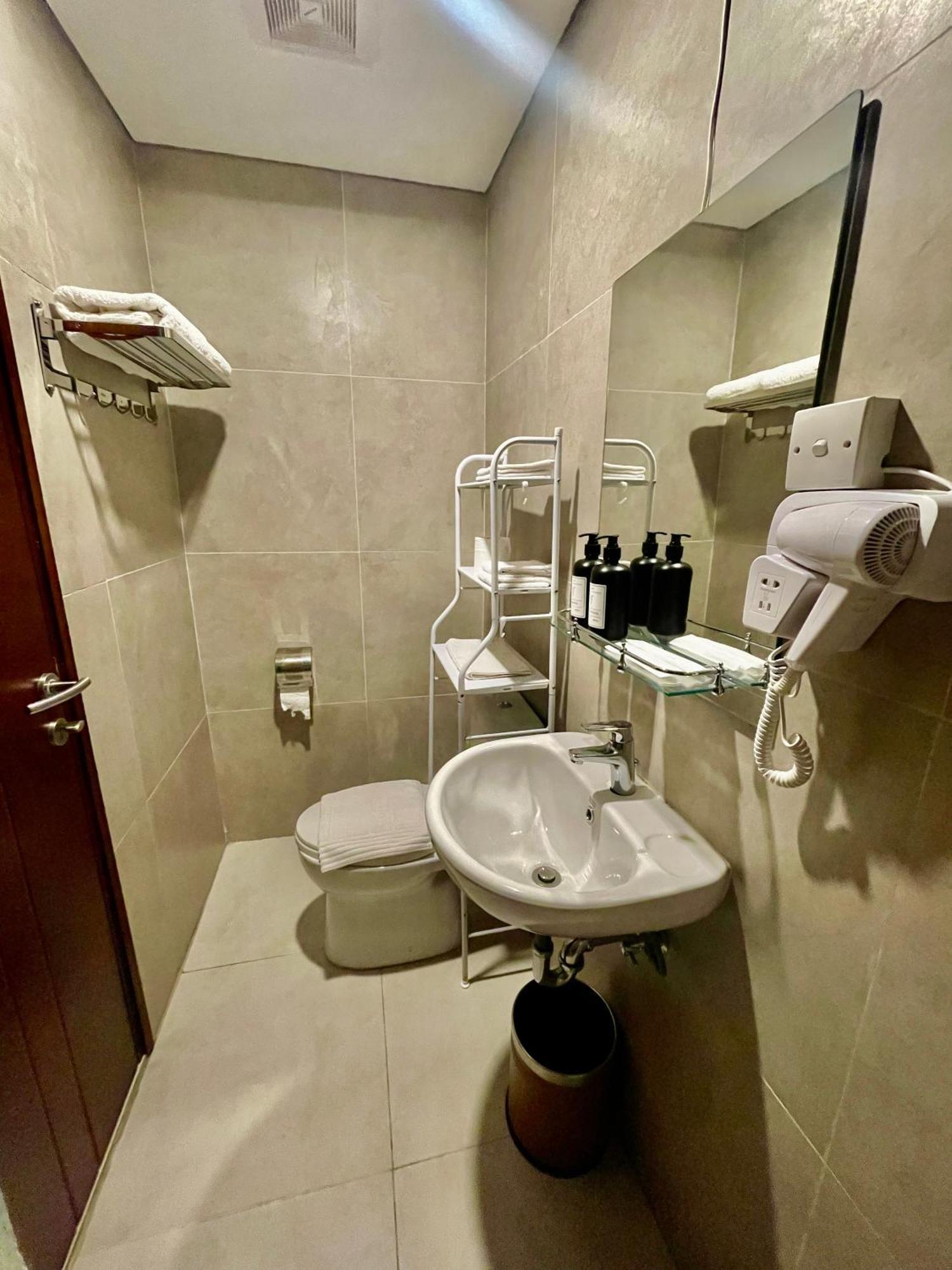 Verdela Pollux Meisterstadt Batam Apartement Ngoại thất bức ảnh